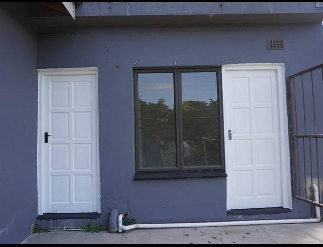 1 BEDROOM PROPERTY TO RENT IN BEREA WEST